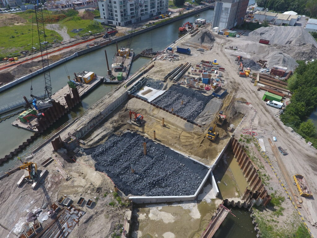Seine-Schelde - sluis Harelbeke - bedrijvigheid op de bouwwerf